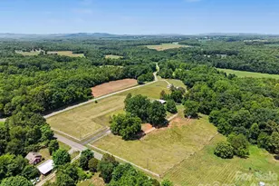 591 Mullis Rd, Union Grove, NC 28689 - Photo 5
