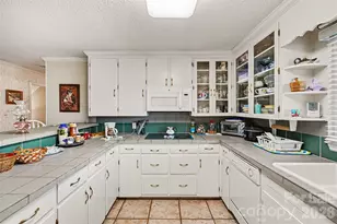 591 Mullis Rd, Union Grove, NC 28689 - Photo 13