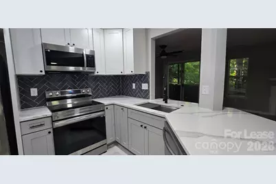 6039 Gray Gate Lane #B, Charlotte, NC 28210 - Photo 11