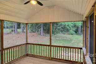 119 Hamilton St, Chester, SC 29706 - Photo 9