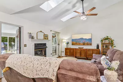 401 Heather Marie Drive, Hendersonville, NC 28792 - Photo 9