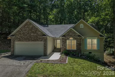 401 Heather Marie Drive, Hendersonville, NC 28792 - Photo 1