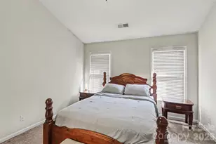 8606 Fox Chase Ln, Charlotte, NC 28269 - Photo 19