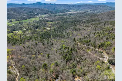 999 Bulling Creek Drive, Hendersonville, NC 28739 - Photo 33