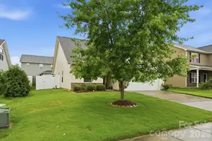 1707 Sawtooth Ct, Landis, NC 28088 - Photo 3