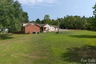 218 S Plantation Rd, Lancaster, SC 29720 - Photo 27
