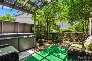 17 Lakemoor Ln, Hendersonville, NC 28739 - Photo 23