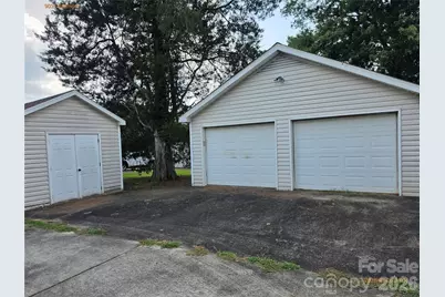 9031 Dartmoor Place, Charlotte, NC 28227 - Photo 3