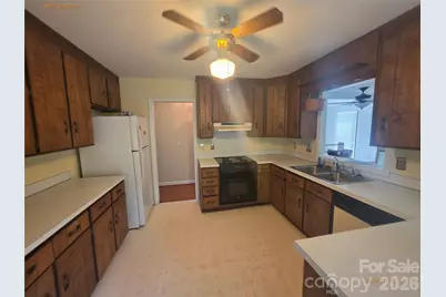 9031 Dartmoor Place, Charlotte, NC 28227 - Photo 13