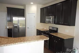 5860 Glassport Ln, Charlotte, NC 28210 - Photo 7