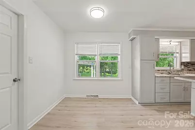 5901 Idlebrook Drive, Charlotte, NC 28212 - Photo 5