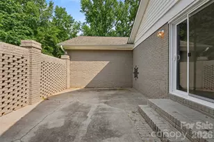 5901 Idlebrook Dr, Charlotte, NC 28212 - Photo 11