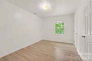 5901 Idlebrook Dr, Charlotte, NC 28212 - Photo 17
