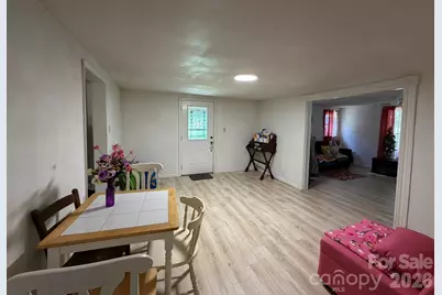 304 Main Avenue W, Hildebran, NC 28637 - Photo 11