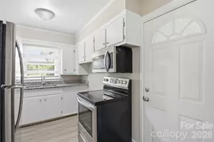 1323 Meadowbrook Cir, Salisbury, NC 28144 - Photo 5
