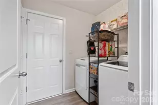 835 Rook Rd, Charlotte, NC 28216 - Photo 17