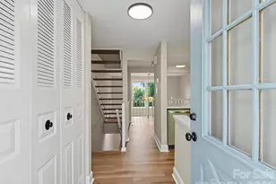 7321 Pebblestone Dr, Charlotte, NC 28212 - Photo 3