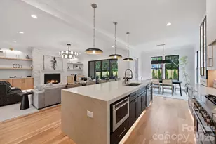 1412 Lyon Ct, Charlotte, NC 28205 - Photo 19