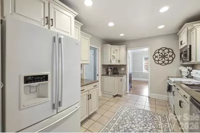 7919 Linda Lake Drive, Charlotte, NC 28215 - Photo 13