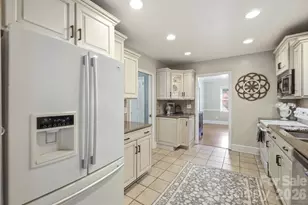 7919 Linda Lake Dr, Charlotte, NC 28215 - Photo 13