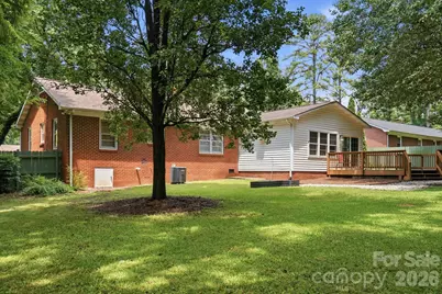 7919 Linda Lake Drive, Charlotte, NC 28215 - Photo 33