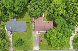 7919 Linda Lake Dr, Charlotte, NC 28215 - Photo 37