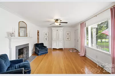 7919 Linda Lake Drive, Charlotte, NC 28215 - Photo 9