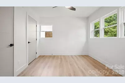 3320 Winterfield Place, Charlotte, NC 28205 - Photo 25