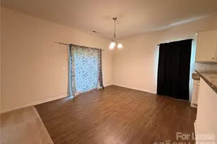 6562 Paw Village Rd, Charlotte, NC 28214 - Photo 5