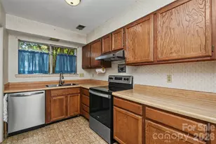 807 Sardis Cove Dr, Charlotte, NC 28270 - Photo 15