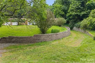 528 Baccus Siding Rd, Green Mountain, NC 28740 - Photo 27