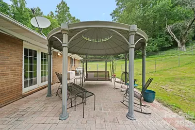 528 Baccus Siding Road, Green Mountain, NC 28740 - Photo 17