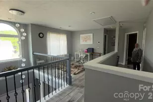 5227 Eagle Creek Dr, Charlotte, NC 28269 - Photo 3