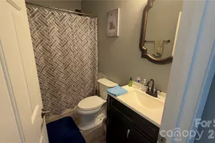 5227 Eagle Creek Dr, Charlotte, NC 28269 - Photo 21