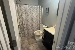 5227 Eagle Creek Dr, Charlotte, NC 28269 - Photo 33