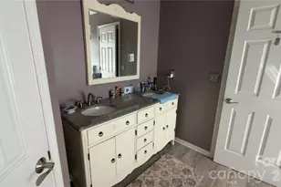 5227 Eagle Creek Dr, Charlotte, NC 28269 - Photo 11