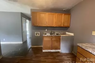 2600 Remington St, Charlotte, NC 28216 - Photo 3