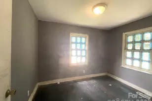 2600 Remington St, Charlotte, NC 28216 - Photo 7