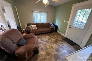 162 Clubhouse Dr, New London, NC 28127 - Photo 15