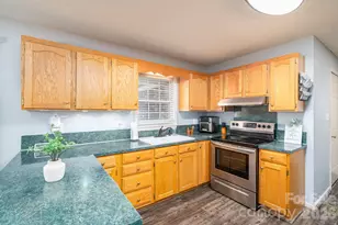2524 Old Pond Dr, Lincolnton, NC 28092 - Photo 13