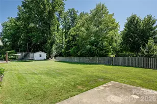 419 Big Bend Rd, Brevard, NC 28712 - Photo 17