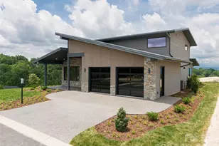 24 S Watchman Dr, Hendersonville, NC 28791 - Photo 5