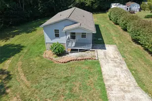 4843 Mayfield Dr, Granite Falls, NC 28630 - Photo 5