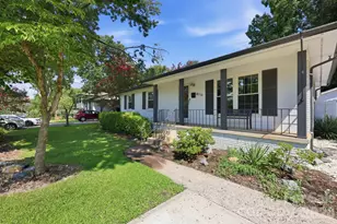 4116 Tipperary Pl, Charlotte, NC 28215 - Photo 3