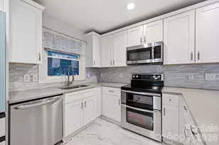 4116 Tipperary Pl, Charlotte, NC 28215 - Photo 13
