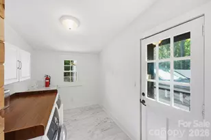 4116 Tipperary Pl, Charlotte, NC 28215 - Photo 21