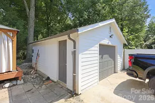 4116 Tipperary Pl, Charlotte, NC 28215 - Photo 27