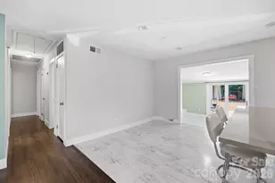 4116 Tipperary Pl, Charlotte, NC 28215 - Photo 17