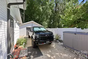 4116 Tipperary Pl, Charlotte, NC 28215 - Photo 27