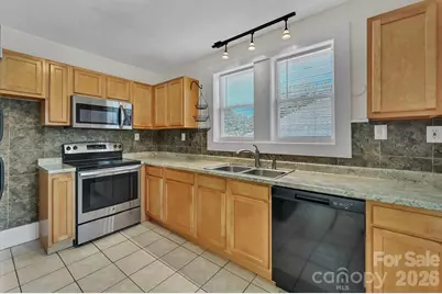 10 Enka Oak Street, Candler, NC 28715 - Photo 9